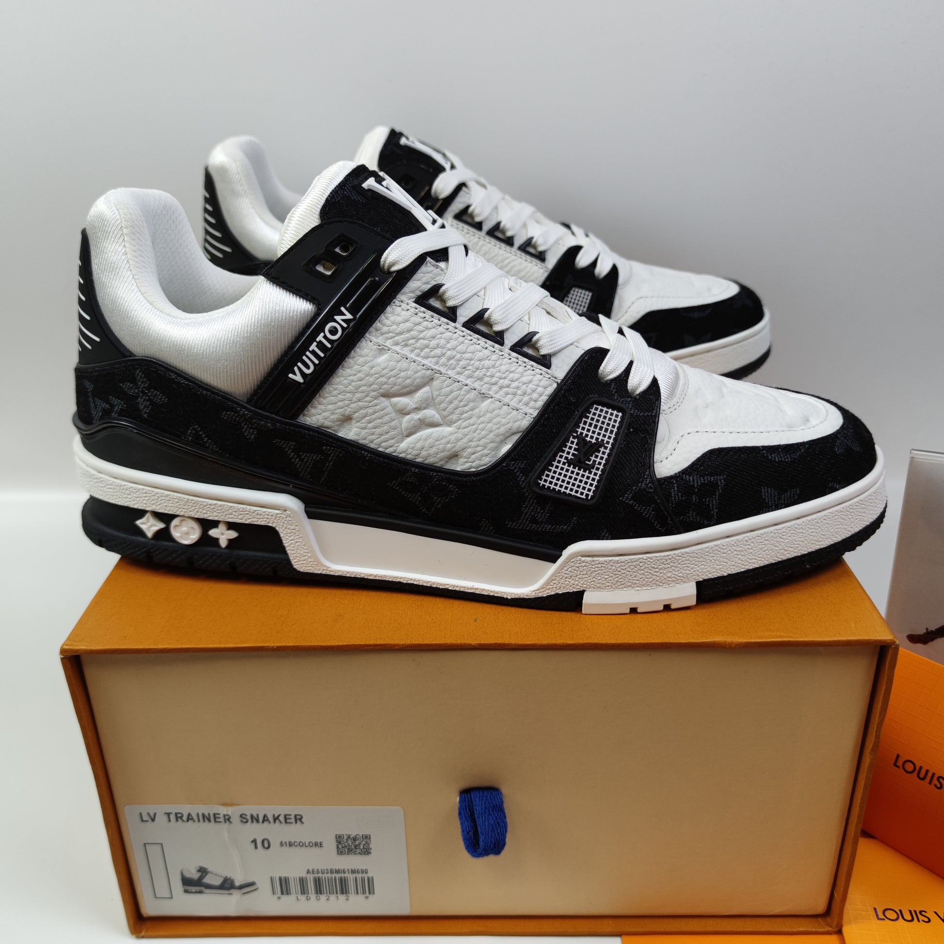 Louis Vuitton Trainer White Black 1A9JG9 - Fashion Sneaker1818