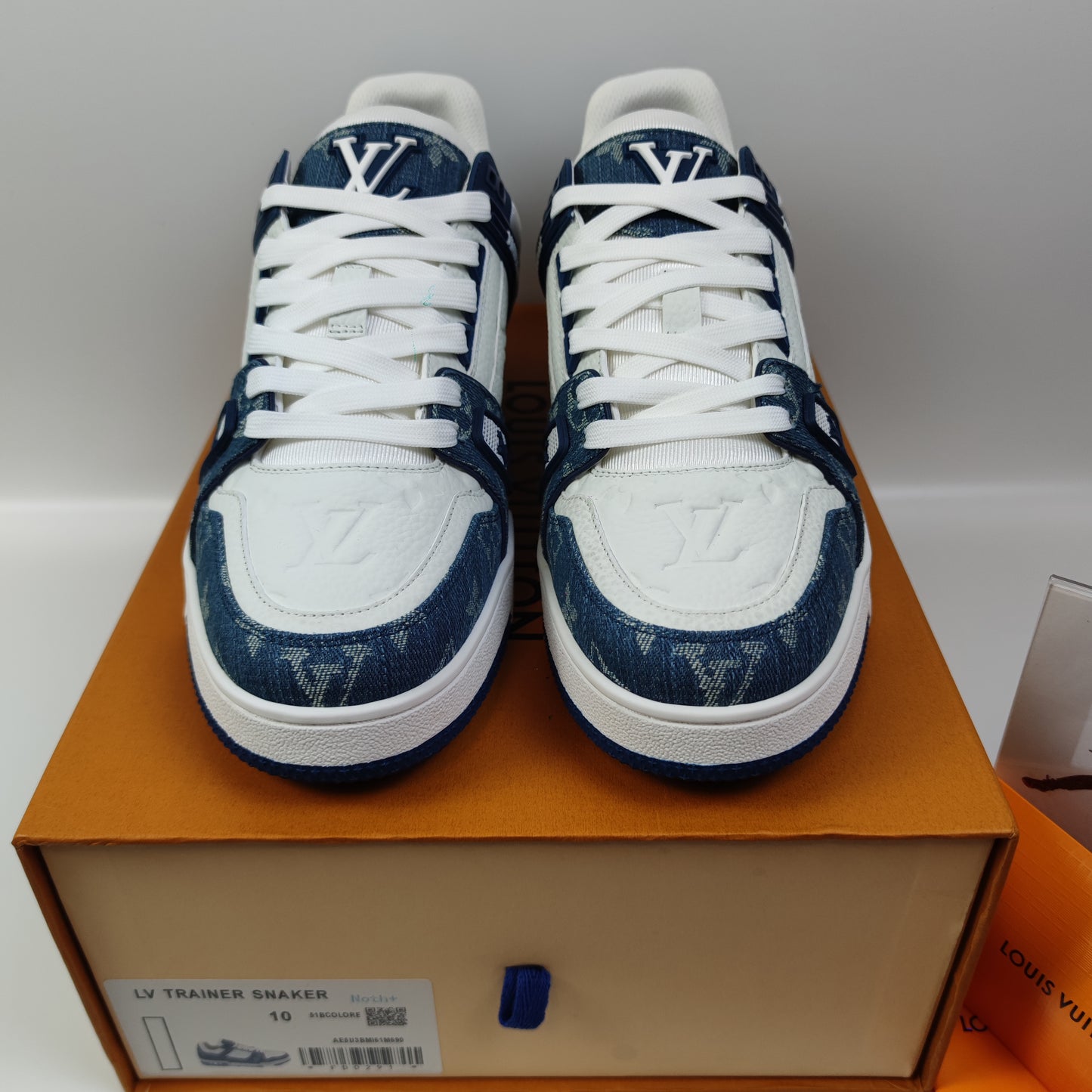 Louis Vuitton Trainer White Blue 1A9JGZ - Fashion Sneaker1818