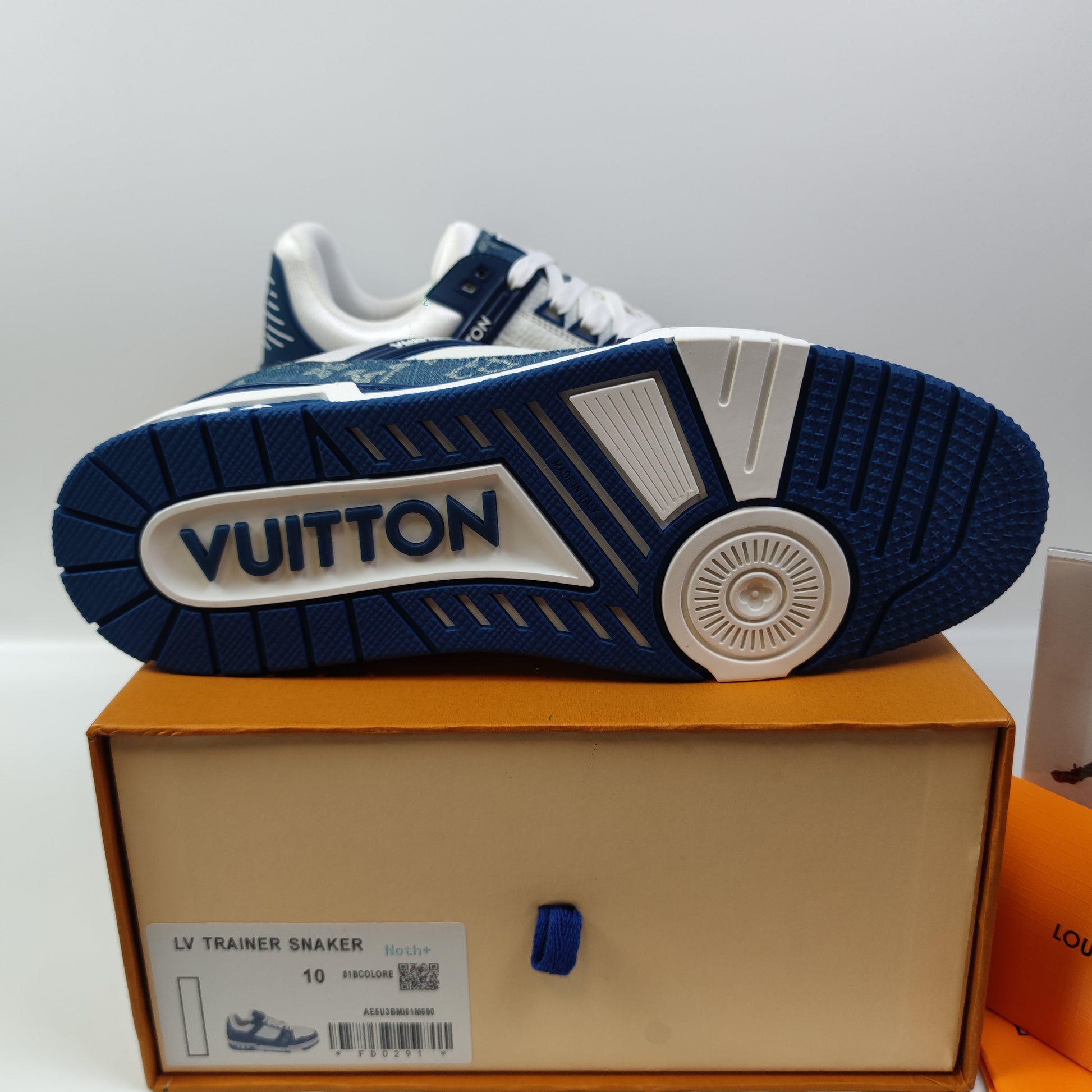 Louis Vuitton Trainer White Blue 1A9JGZ - Fashion Sneaker1818