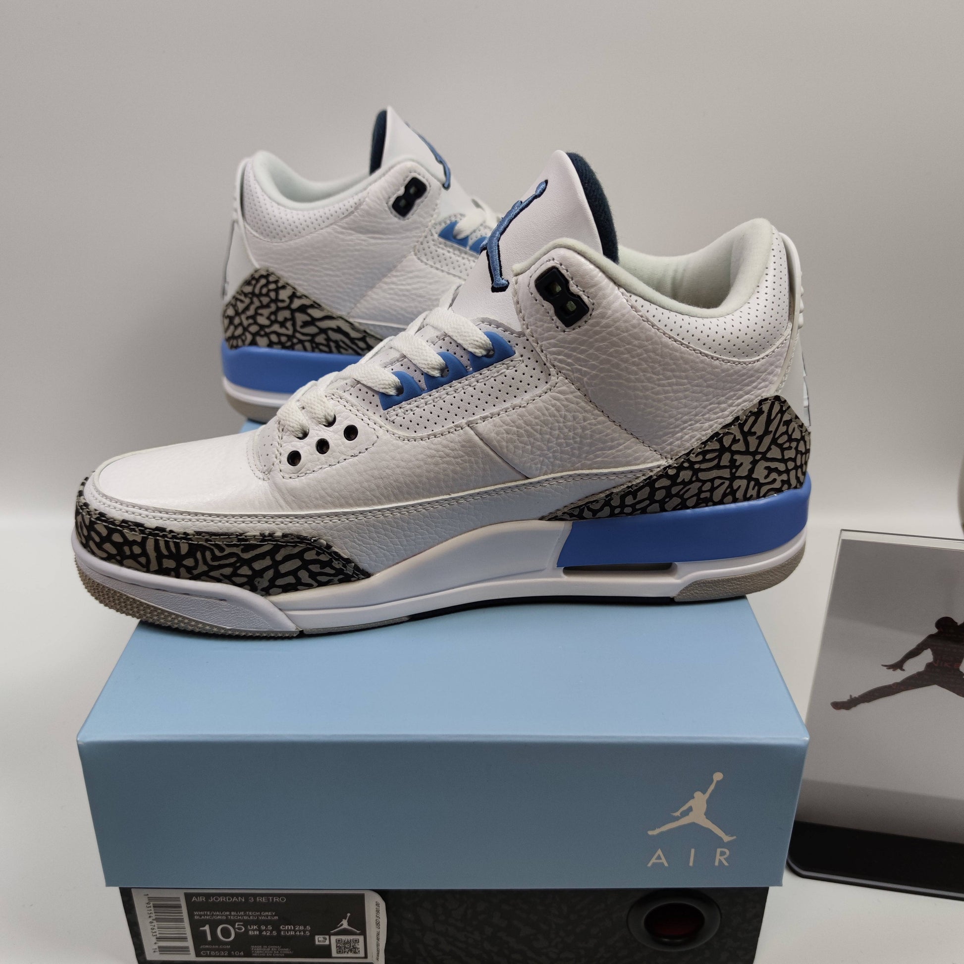 Air Jordan 3 Retro "UNC" CT8532-104 - Fashion Sneaker1818