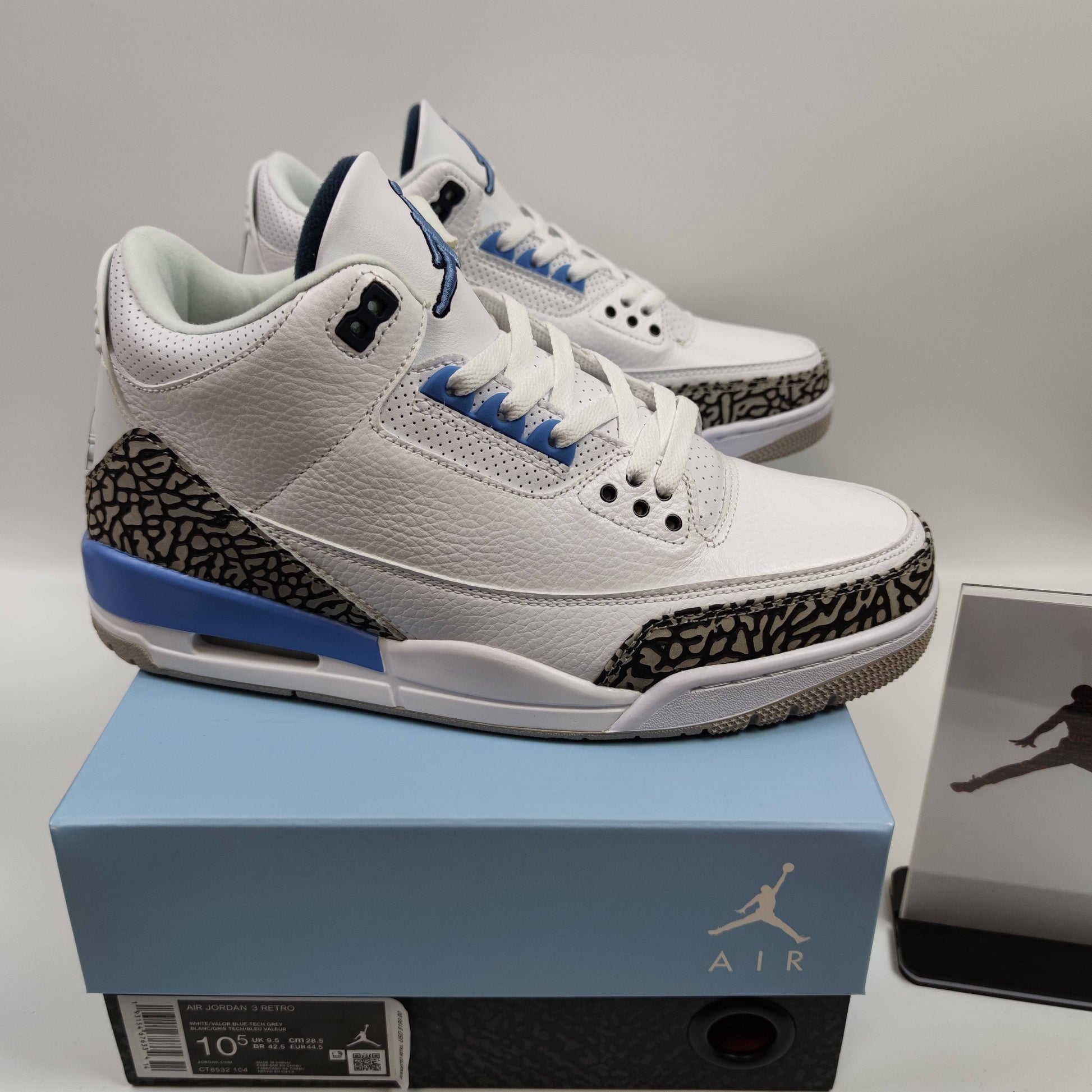 Air Jordan 3 Retro "UNC" CT8532-104 - Fashion Sneaker1818